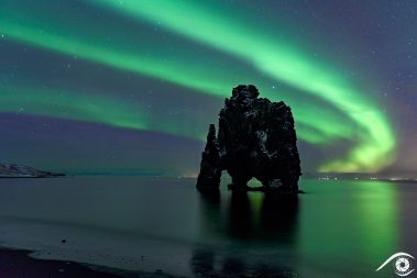 Hvitserkur Húnafjörður Vatnsnes basalte peninsule peninsula rock rocher arch arche islande iceland photographie photography trip travel voyage nikon d810 europe nature paysage landscape winter hiver cascade long exposure, pose longue nord north aurora green night aurores boréales